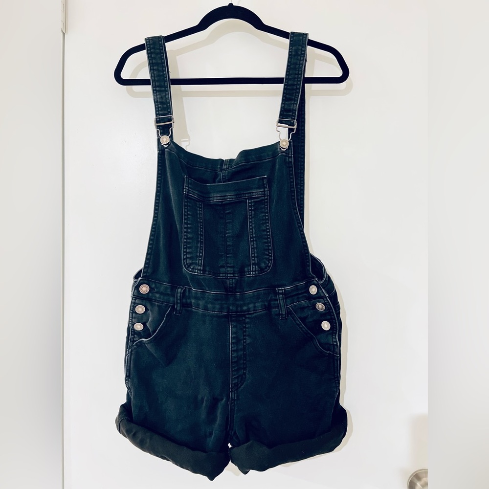 Black Overalls Shorts - Crisscross Straps (XL)